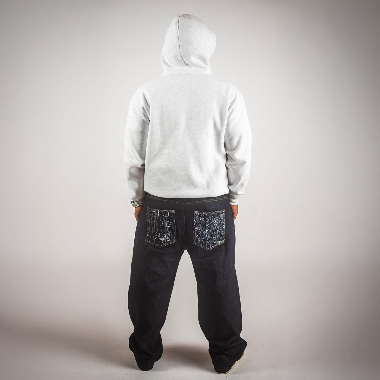 SILHOUETTE BAGGY JEANS